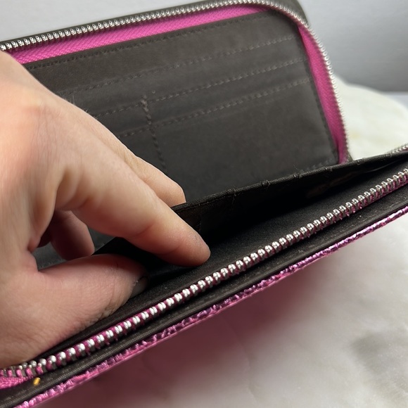 American Bling Pink metallic wallet - Picture 7 of 16